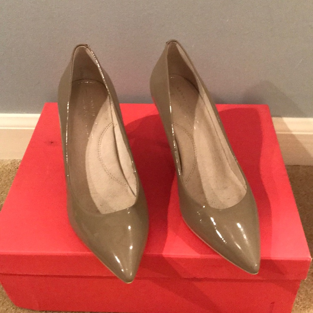 Kenneth Cole Patent Nude Pumps